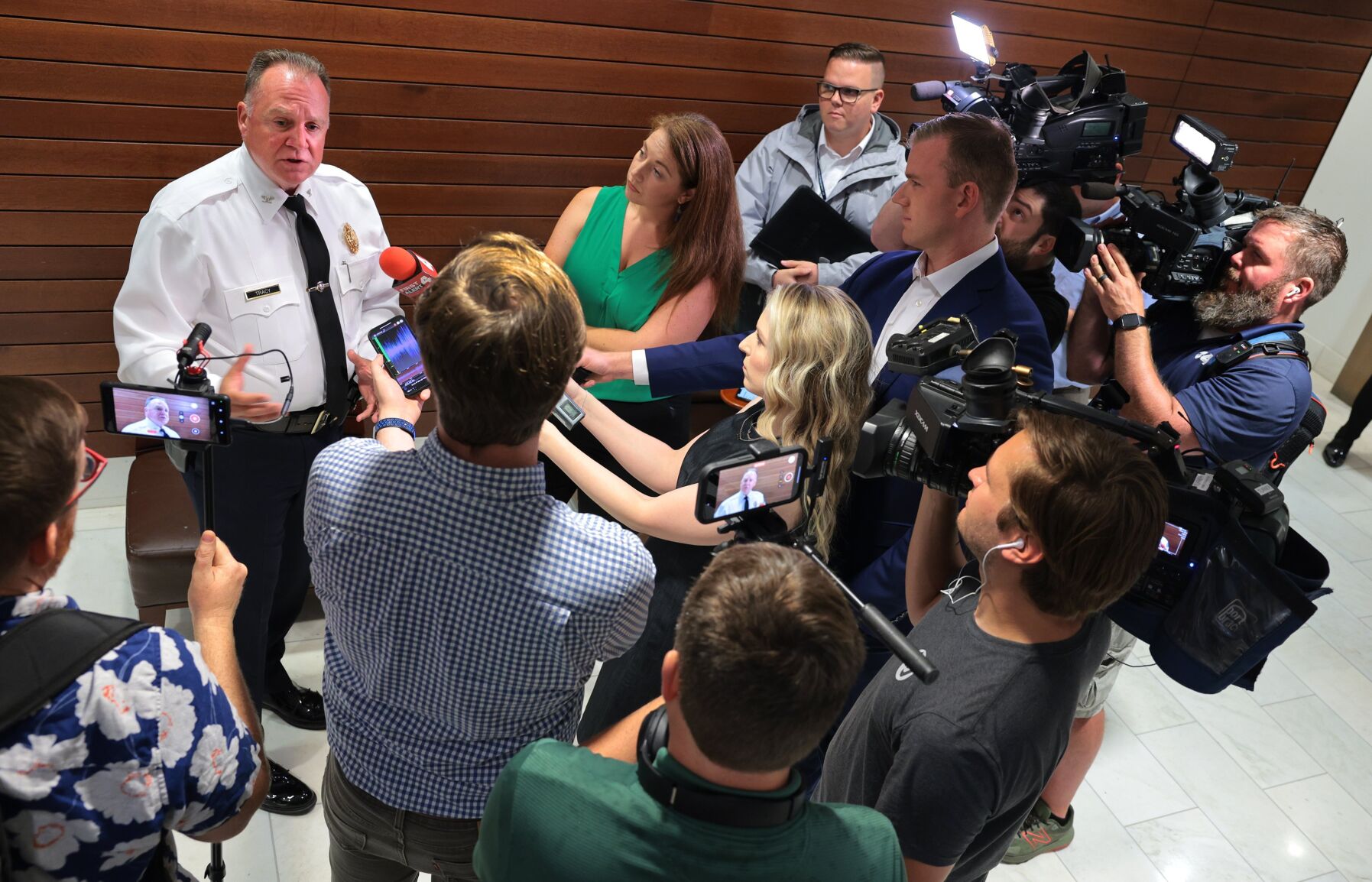Downtown residents grill police chief on recent crime